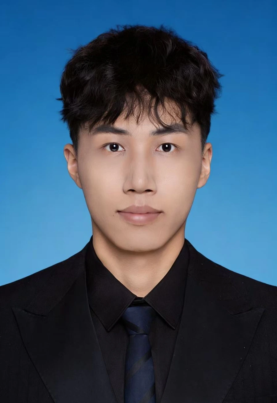 余泳麟蓝底证件照